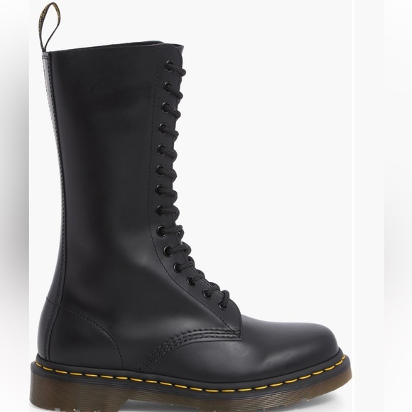 Dr. Martens Women's 1914 Lug Sole Sz 5 Combat Boots Black Leather 14 Eye Grunge - Picture 1 of 12